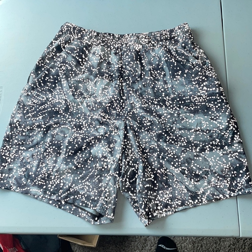 Pace Breaker Reflective Linerless Short 7”, Take Flight Grey Silver Reflective